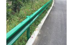 公路鍍鋅兩波防護欄哪里有專業(yè)的廠家 安平縣爾歐交通設(shè)施工程