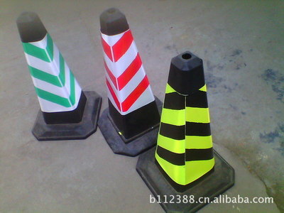 廠家專業(yè)批發(fā)路錐套、金閣套、方錐套、方錐等交通產(chǎn)品。 - 廠家專業(yè)批發(fā)路錐套、金閣套、方錐套、方錐等交通產(chǎn)品。廠家 - 廠家專業(yè)批發(fā)路錐套、金閣套、方錐套、方錐等交通產(chǎn)品。價格 - 三門縣偉來交通設(shè)施廠 - 