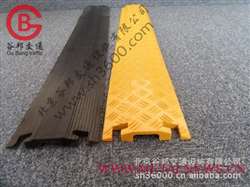 圓孔大慶護(hù)線(xiàn)板 高效電纜過(guò)線(xiàn)橋在現(xiàn)代交通設(shè)施中的應(yīng)用